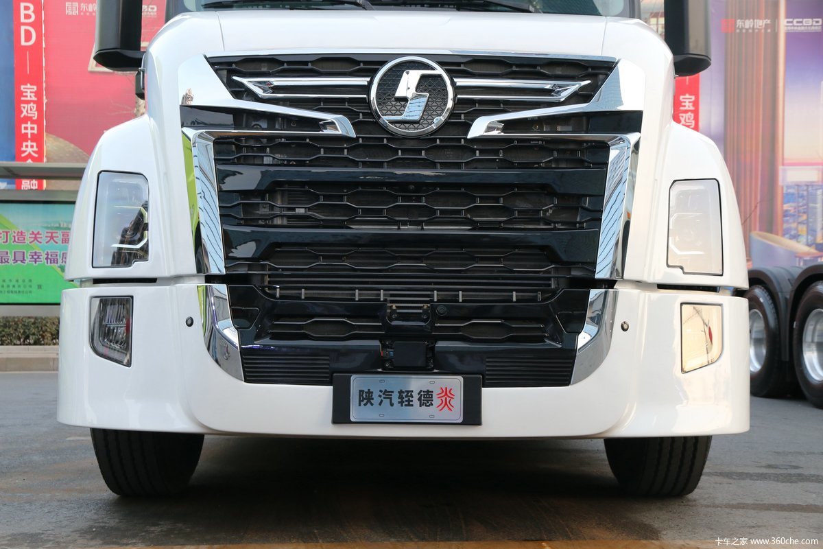 轾德炎高配版560马力6x2长头牵引车国六