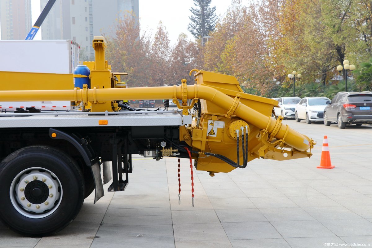 >陕汽重卡德龙x3000系列>德龙x3000510马力10x4混凝土臂架泵车(国六)>