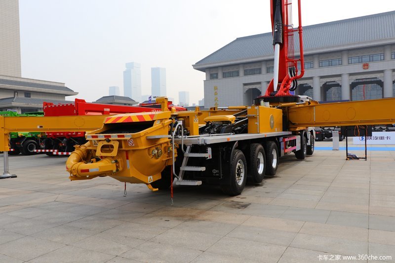 德龙x3000 510马力 10x4 混凝土臂架泵车(国六)