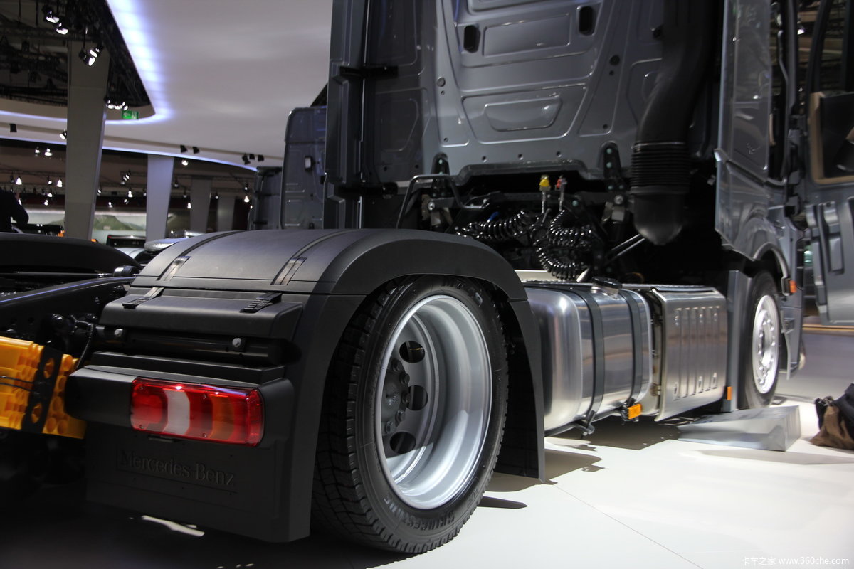 【图】奔驰actros系列1848超低底盘牵引车_卡车之家
