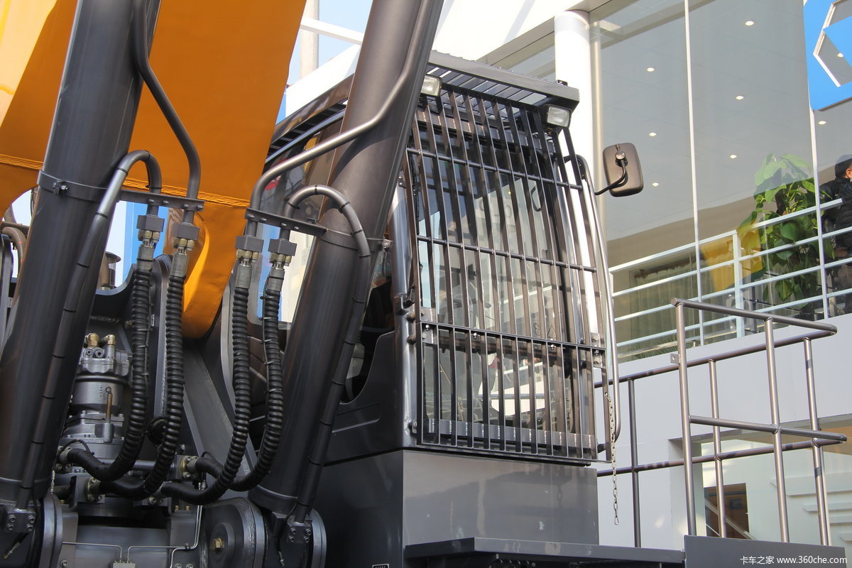 徐工xe1300c液压挖掘机