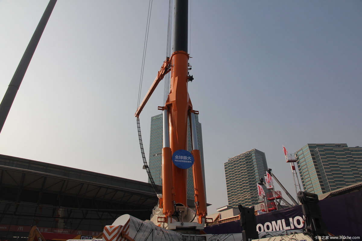 中联重科 qay2000全地面起重机