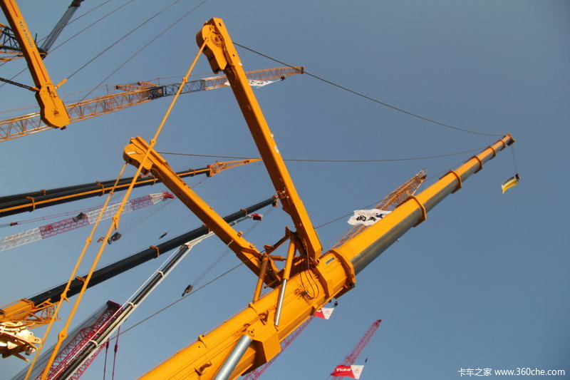 利勃海尔ltm1500起重机