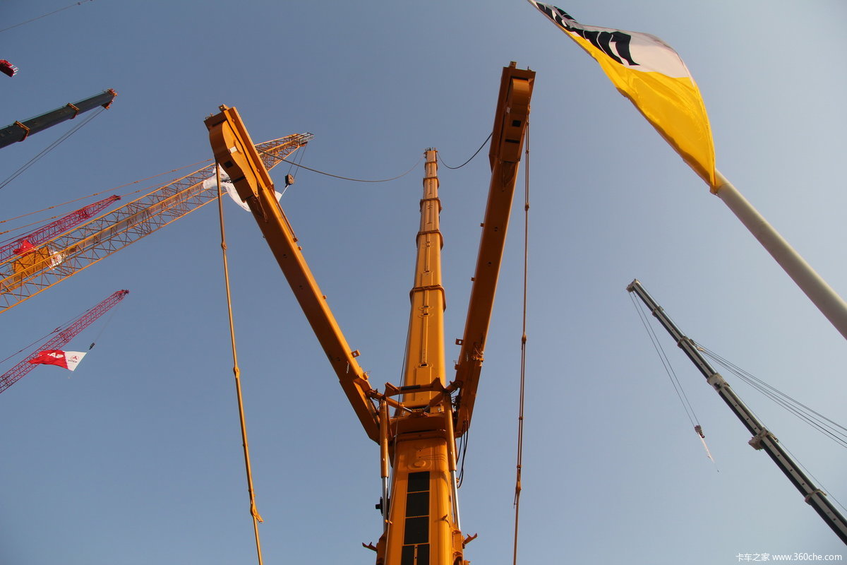 利勃海尔ltm1500起重机