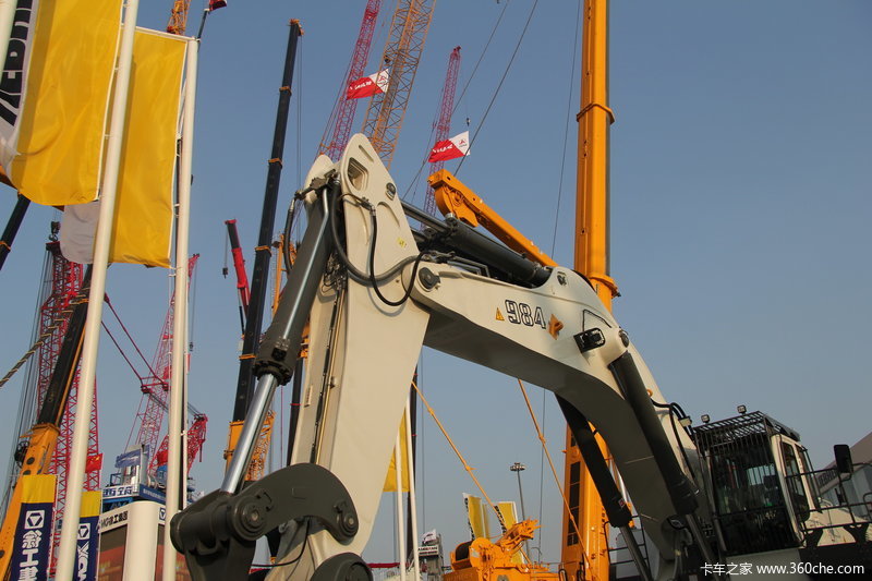 利勃海尔r984c挖掘机