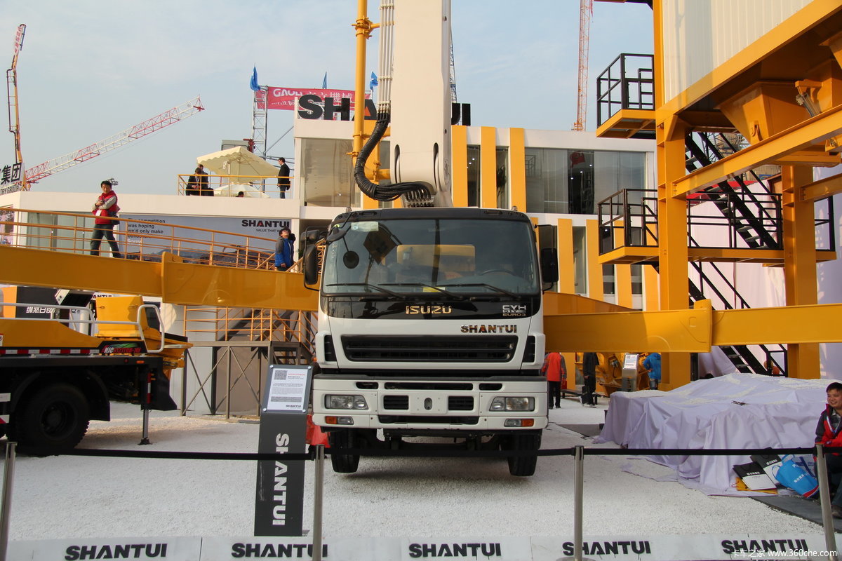 山推 混凝土泵车