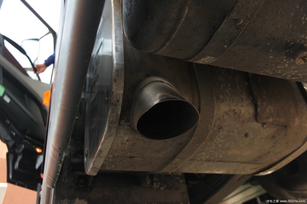 解放j6p6x4牵引车国四豪华型