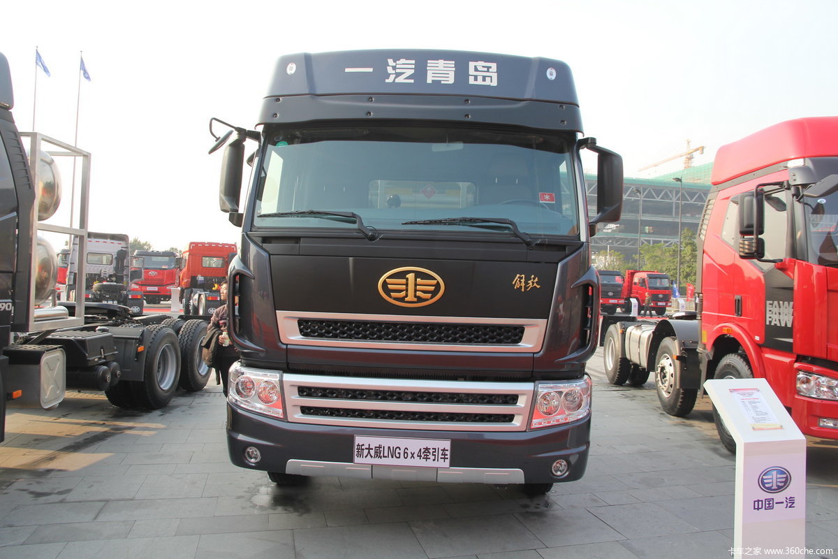 解放lng新大威6x4牵引车(标载高速)