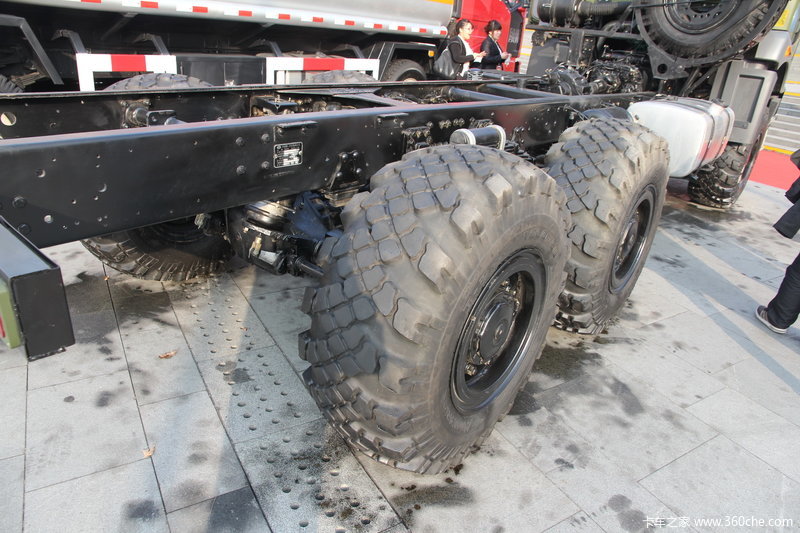 【图】解放平头6x6越野载货汽车底盘_卡车之家