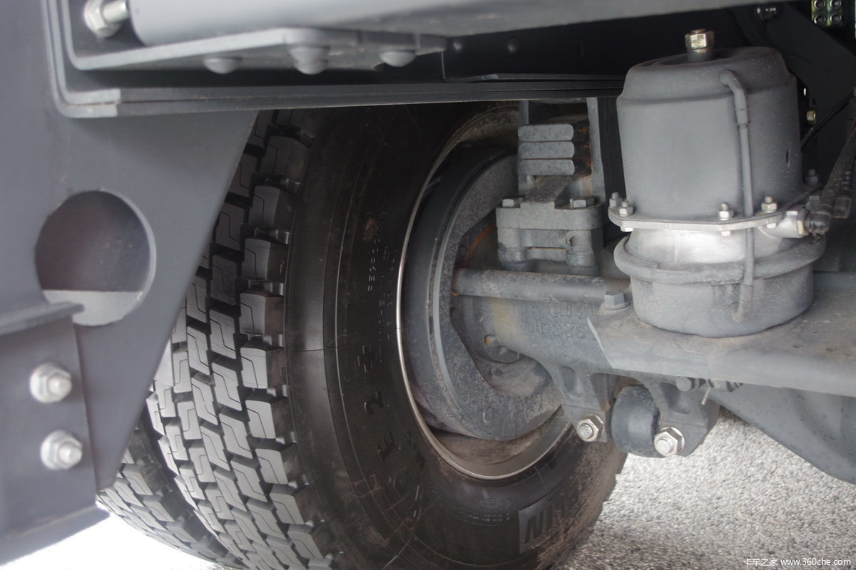 解放2013款 j6p 6x4自卸车