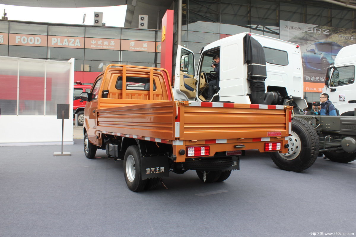 重汽王牌半长头单排轻卡