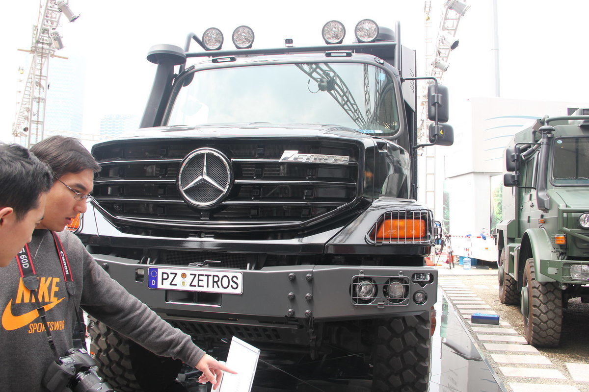 奔驰unimog u5000 suv