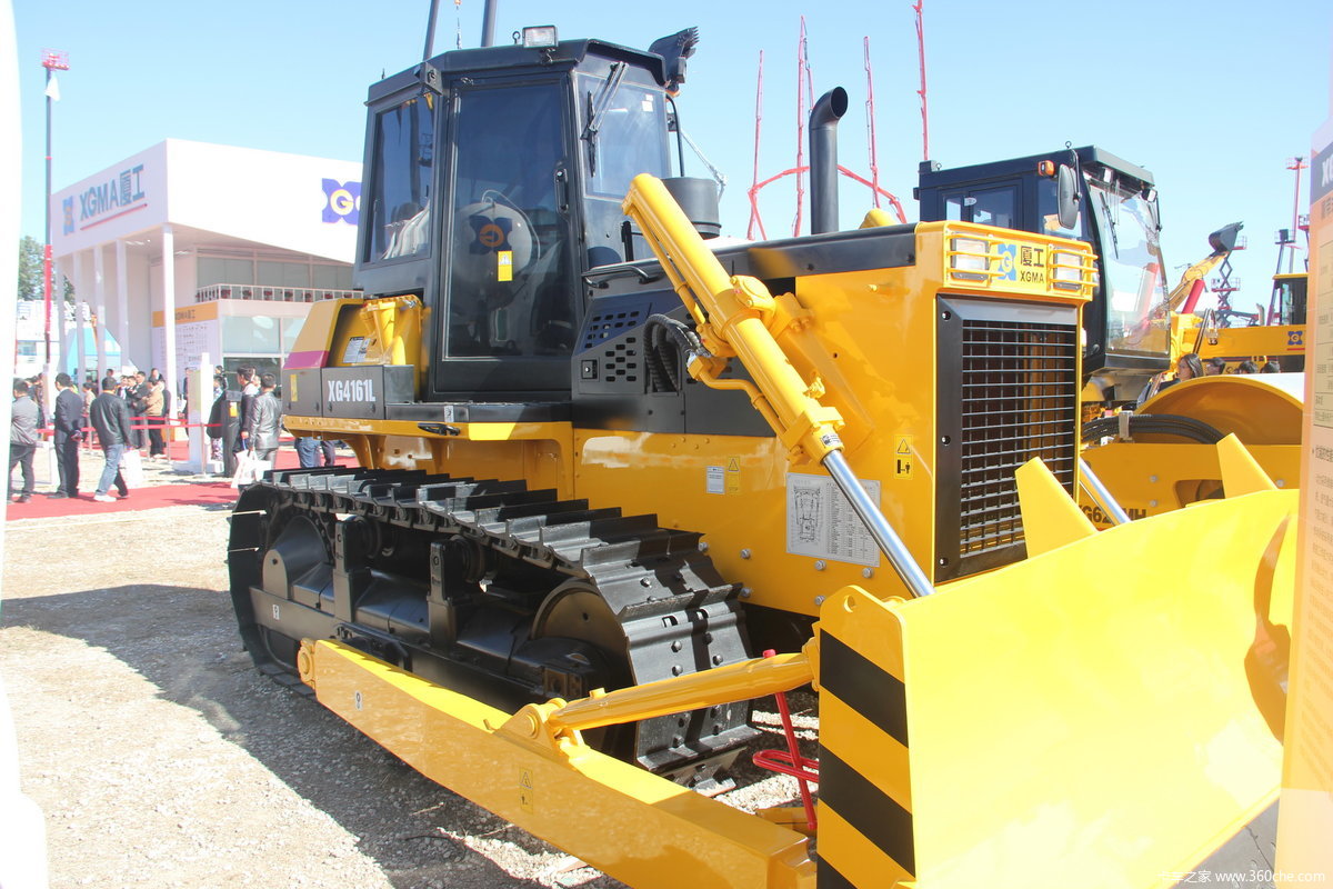 厦工履带式推土机