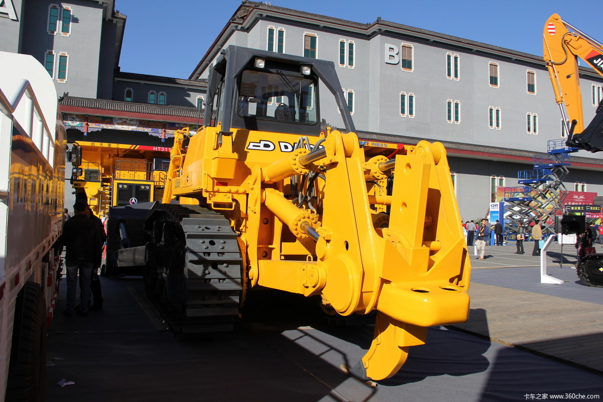 中国兵工md42履带式推土机