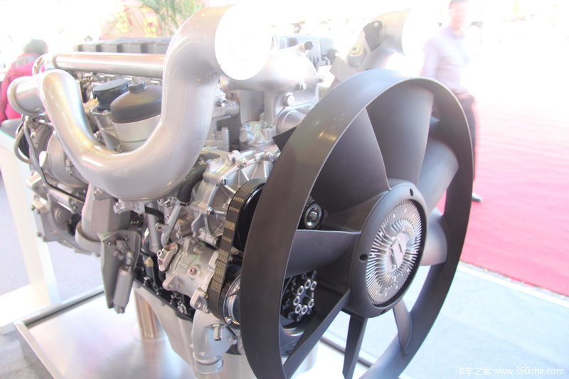 重汽杭发 mc13发动机