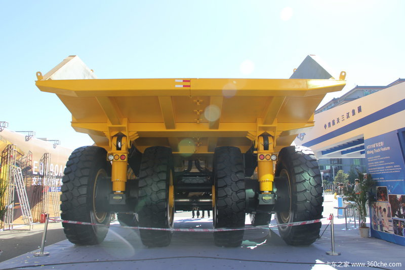 航天重工ht3110电传动矿用自卸车