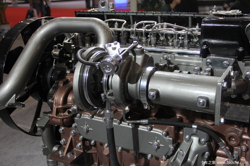 上菲红 科索9 340马力 发动机