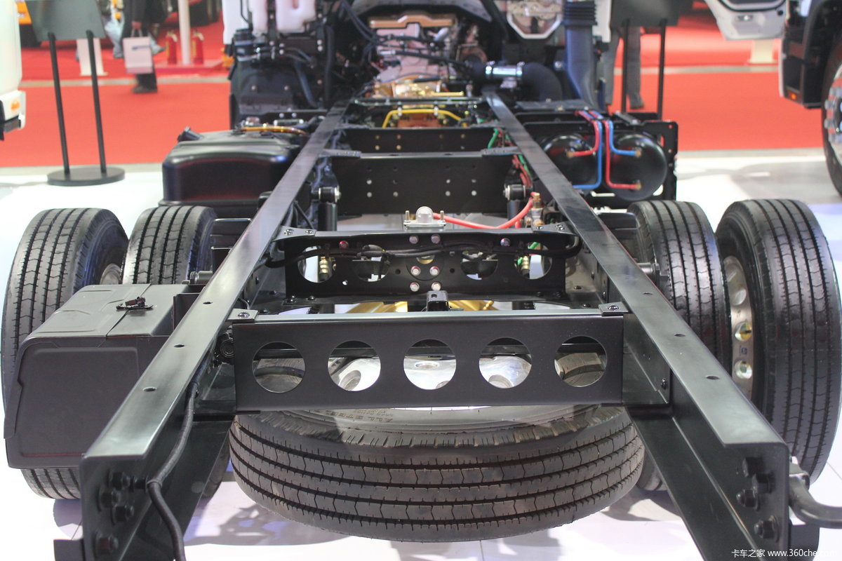 江淮帅铃宽体轻卡底盘