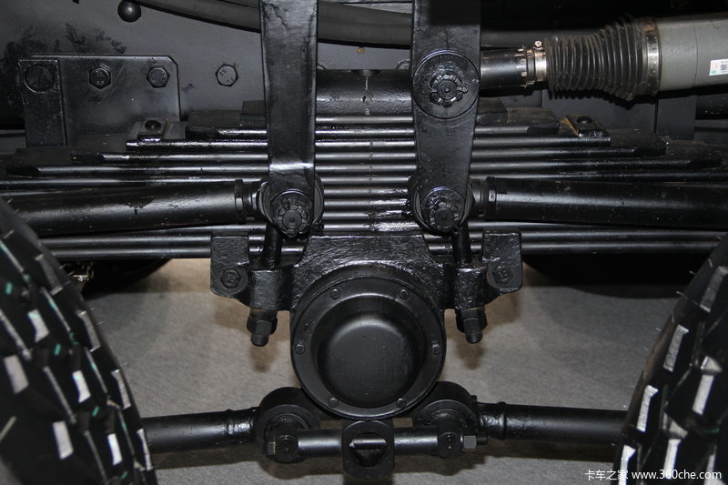 汉阳8x8军车底盘