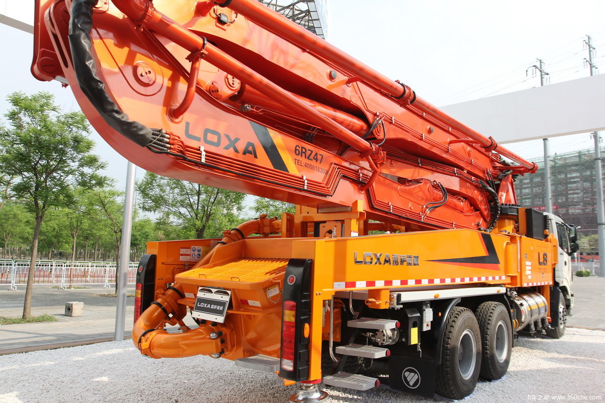 福田雷萨 47米 lng泵车