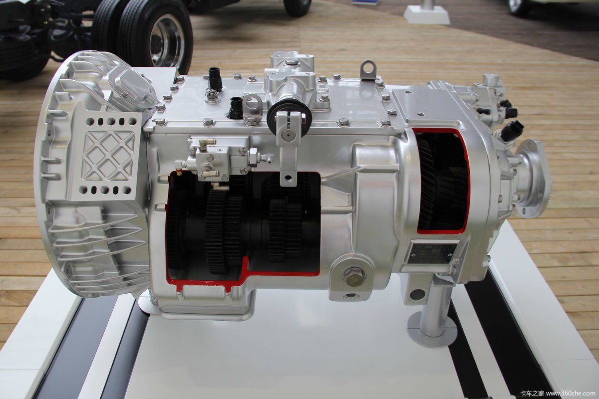 解放12档全同步器变速箱