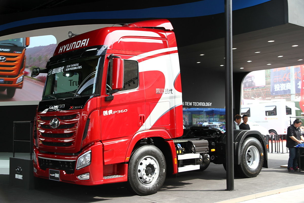 四川现代p360 牵引车