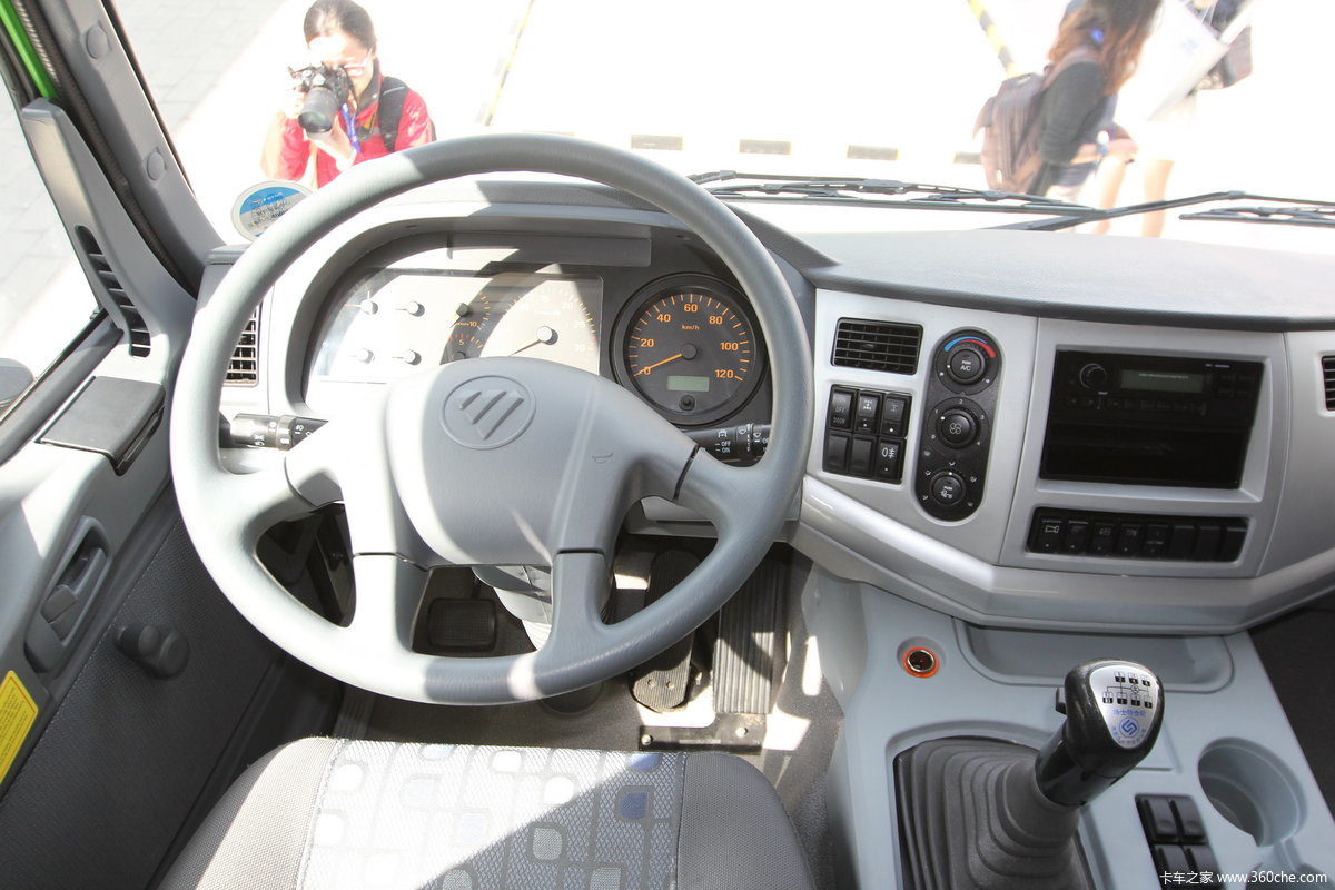 福田欧曼etx6系 lng牵引车