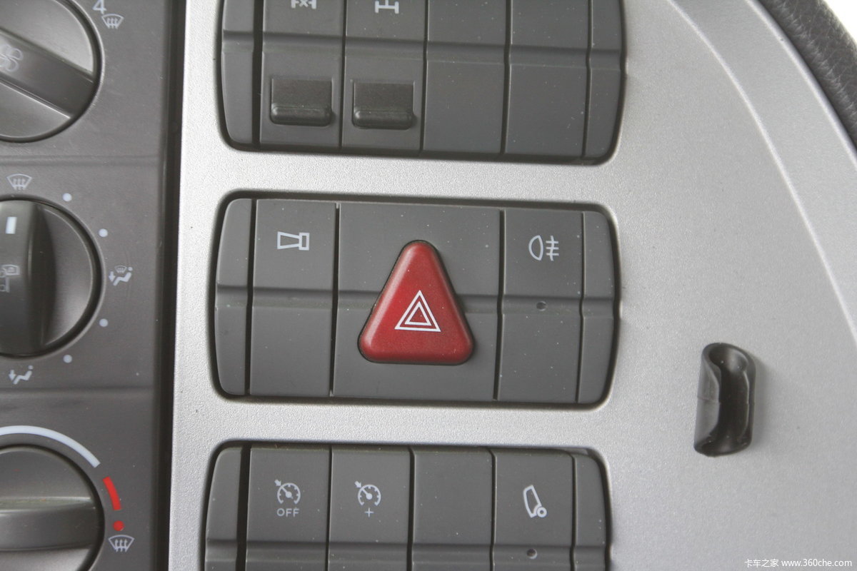 福田欧曼gtlu型斗渣土车