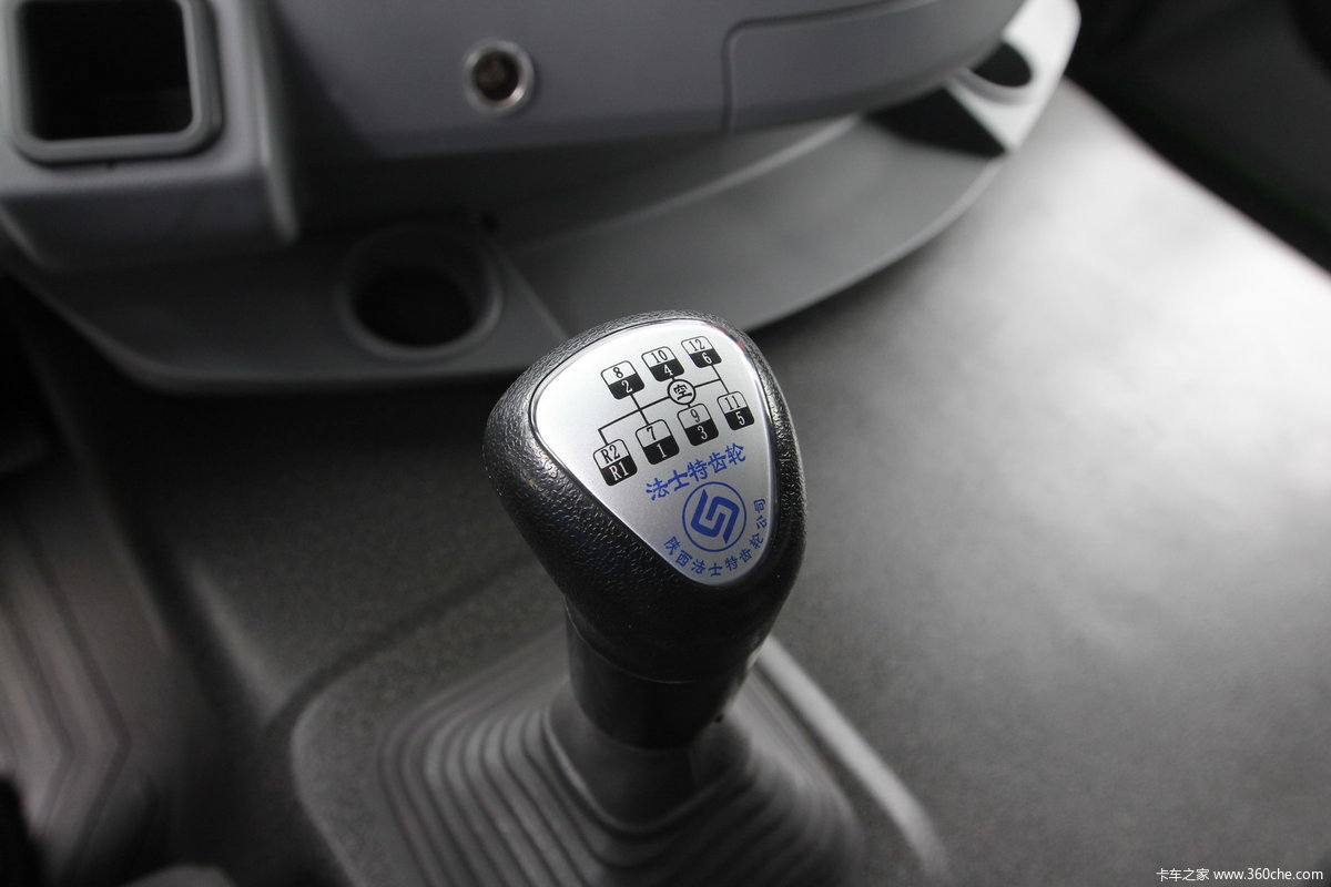 福田欧曼gtlu型斗渣土车