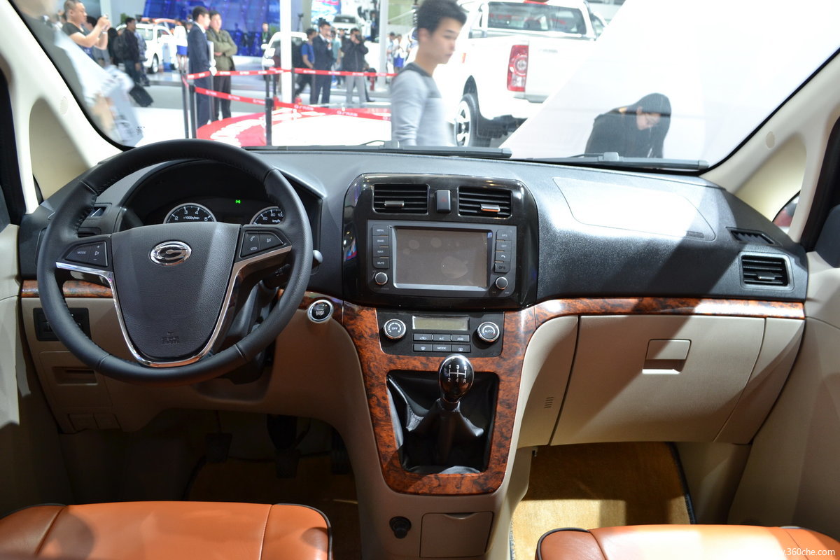 广汽吉奥星朗4座公务舱