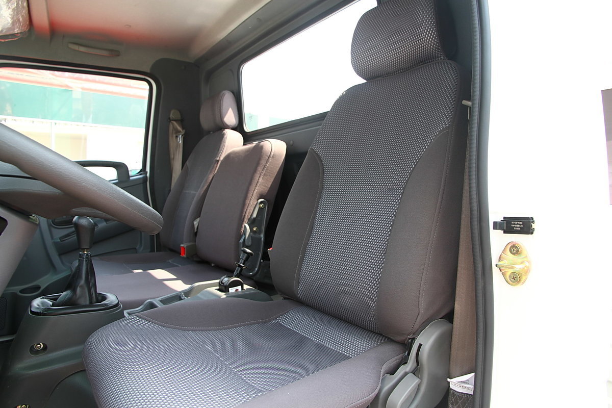 五征奥驰a3 载货车