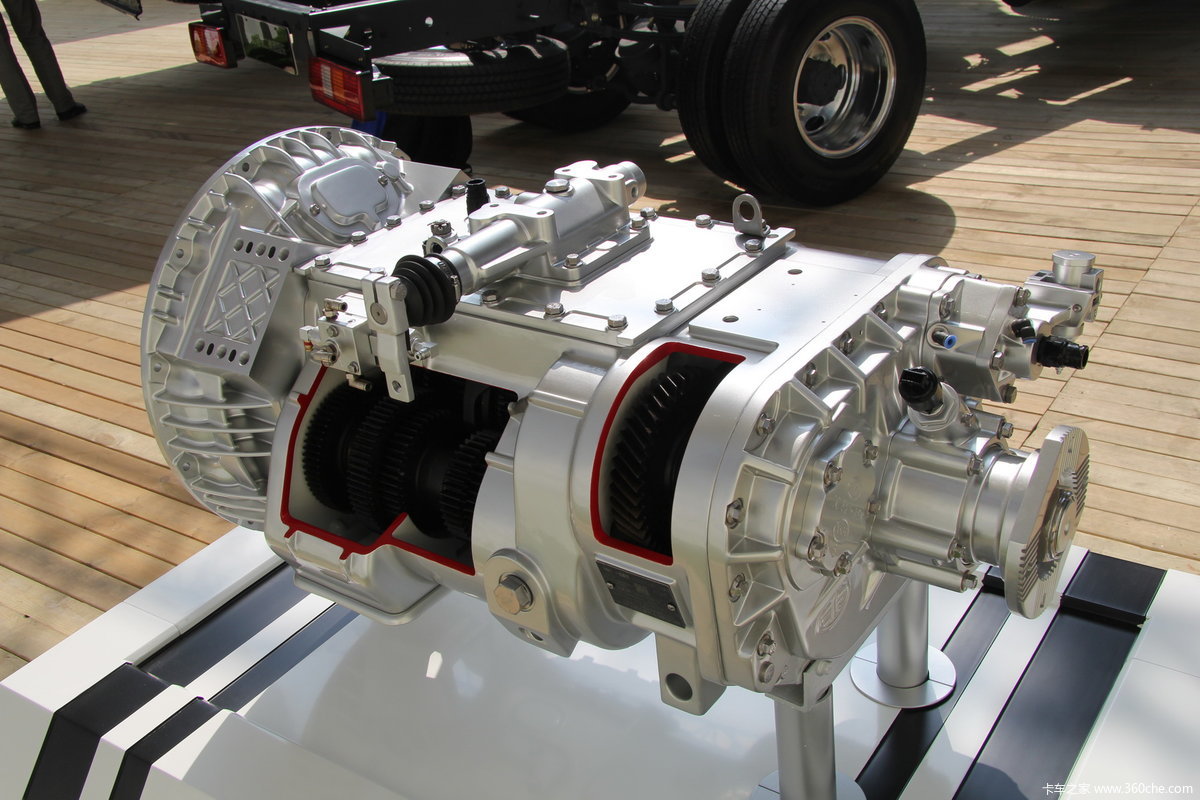 解放12档全同步器变速箱