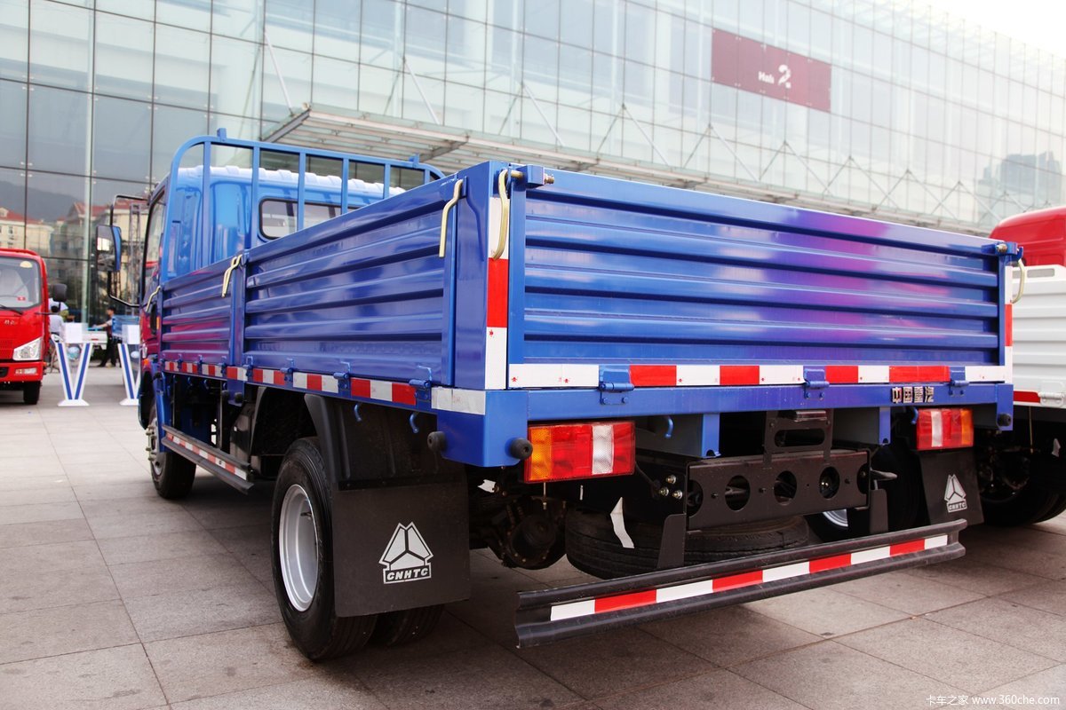 【图】中国重汽 howo蓝色轻卡_卡车之家