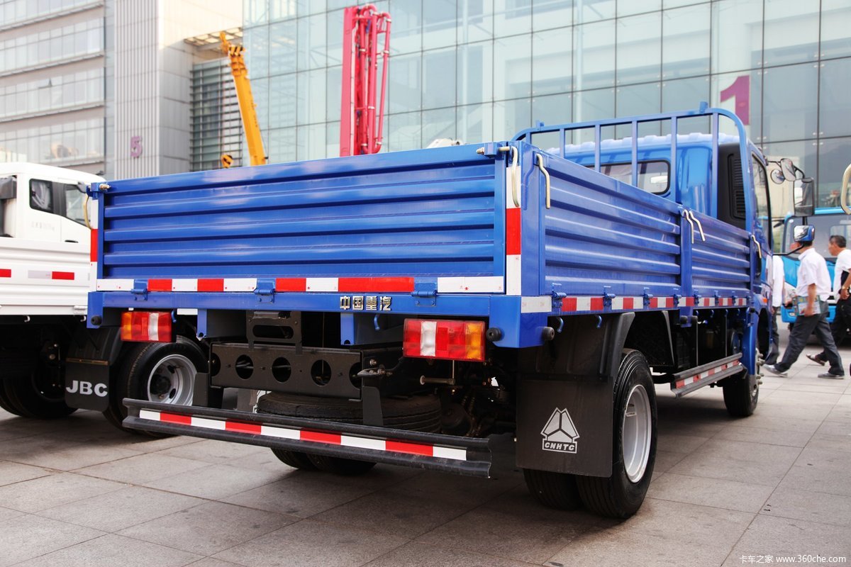 【图】中国重汽 howo蓝色轻卡_卡车之家